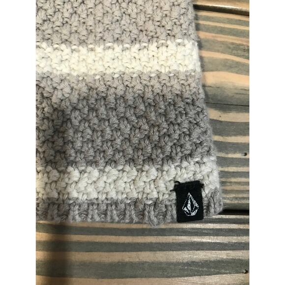 Volcom gray and white striped crop top sweater women's size extra small - Picture 5 of 5